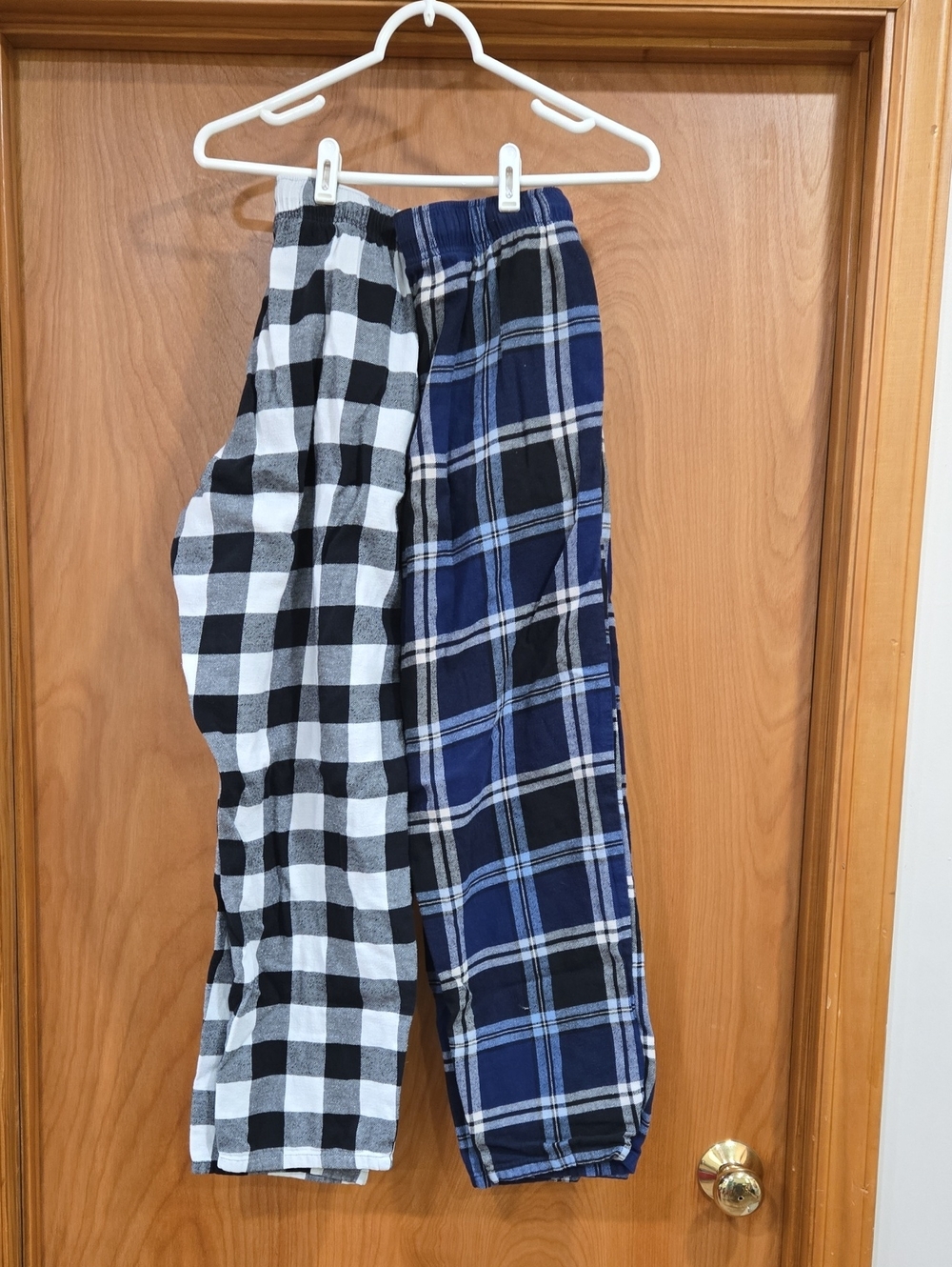 Old Navy Navy and Black Plaid Lounge Pants